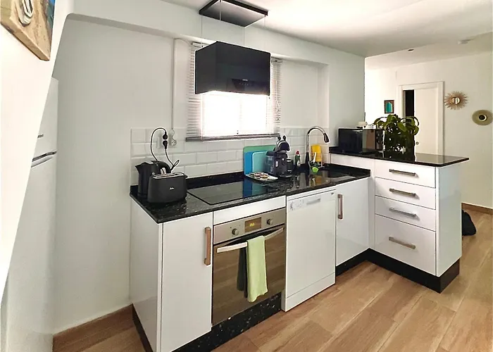 Casa San Miguel * إِستيبونا